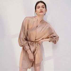 Lunya 100 percent silk Robe in Otium Tan/ Mauve